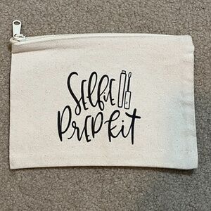 NWOT canvas makeup bag "Selfie Prep Kit" script with lip gloss illustration